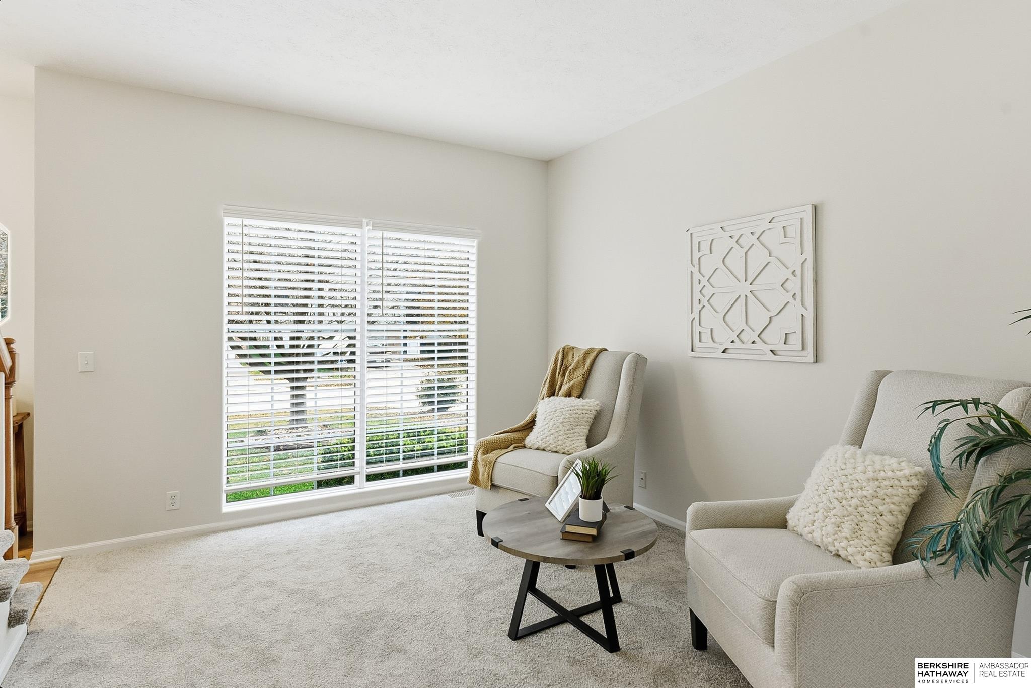 Omaha, Nebraska 68122, United States, 4 Bedrooms Bedrooms, ,3 BathroomsBathrooms,Residential,Pending,247180