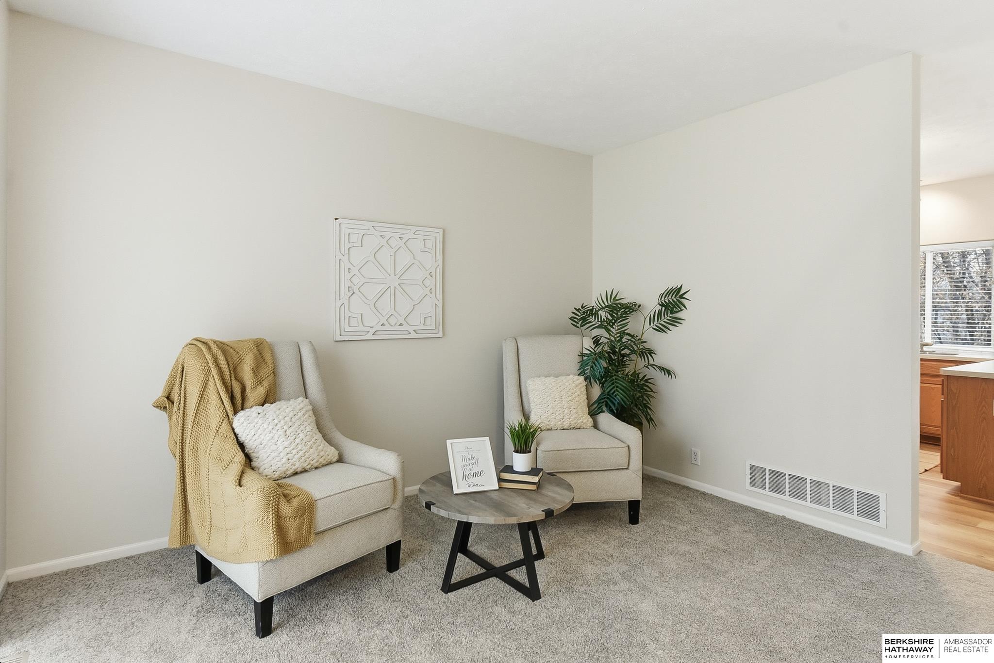 Omaha, Nebraska 68122, United States, 4 Bedrooms Bedrooms, ,3 BathroomsBathrooms,Residential,Pending,247180