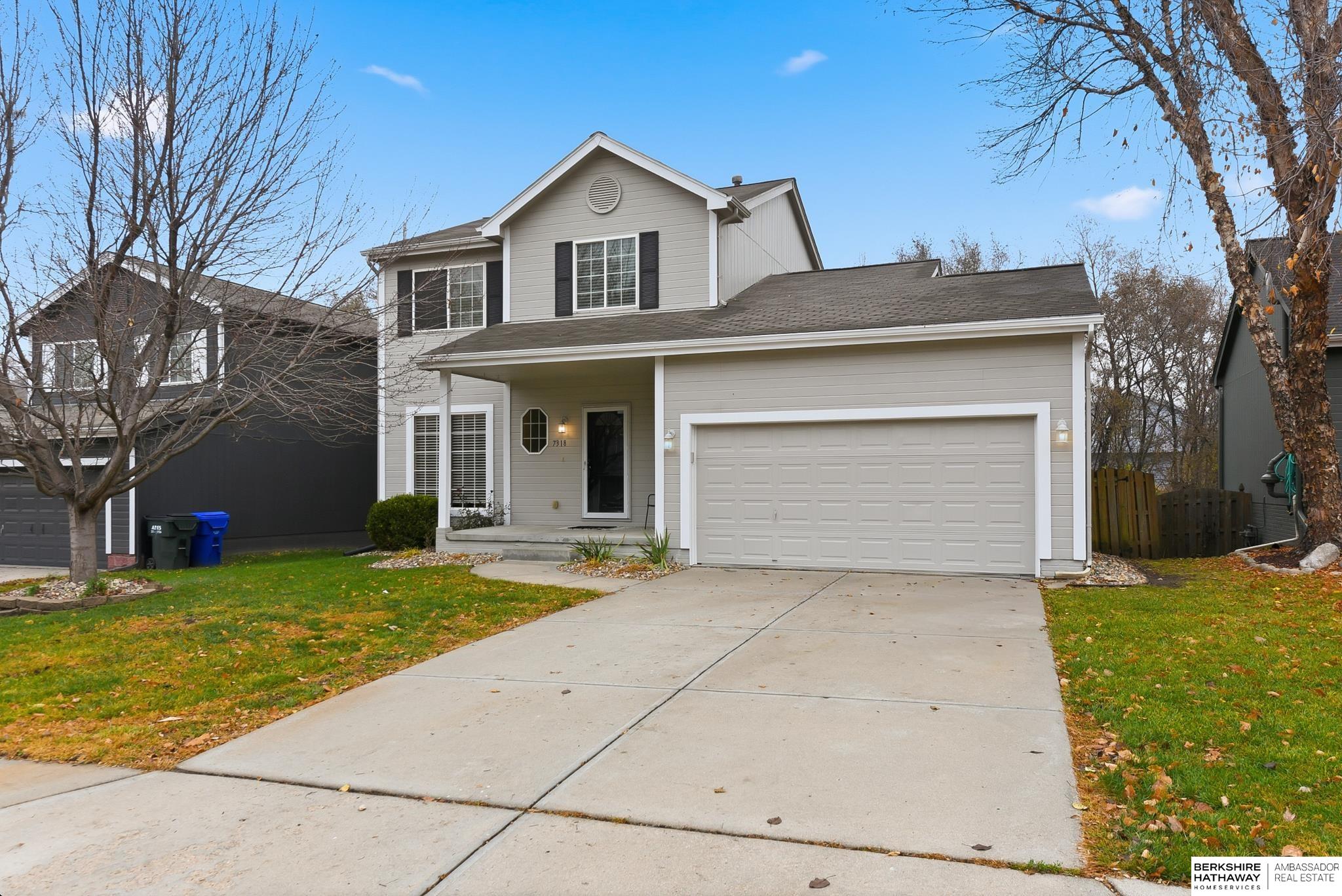 Omaha, Nebraska 68122, United States, 4 Bedrooms Bedrooms, ,3 BathroomsBathrooms,Residential,Pending,247180