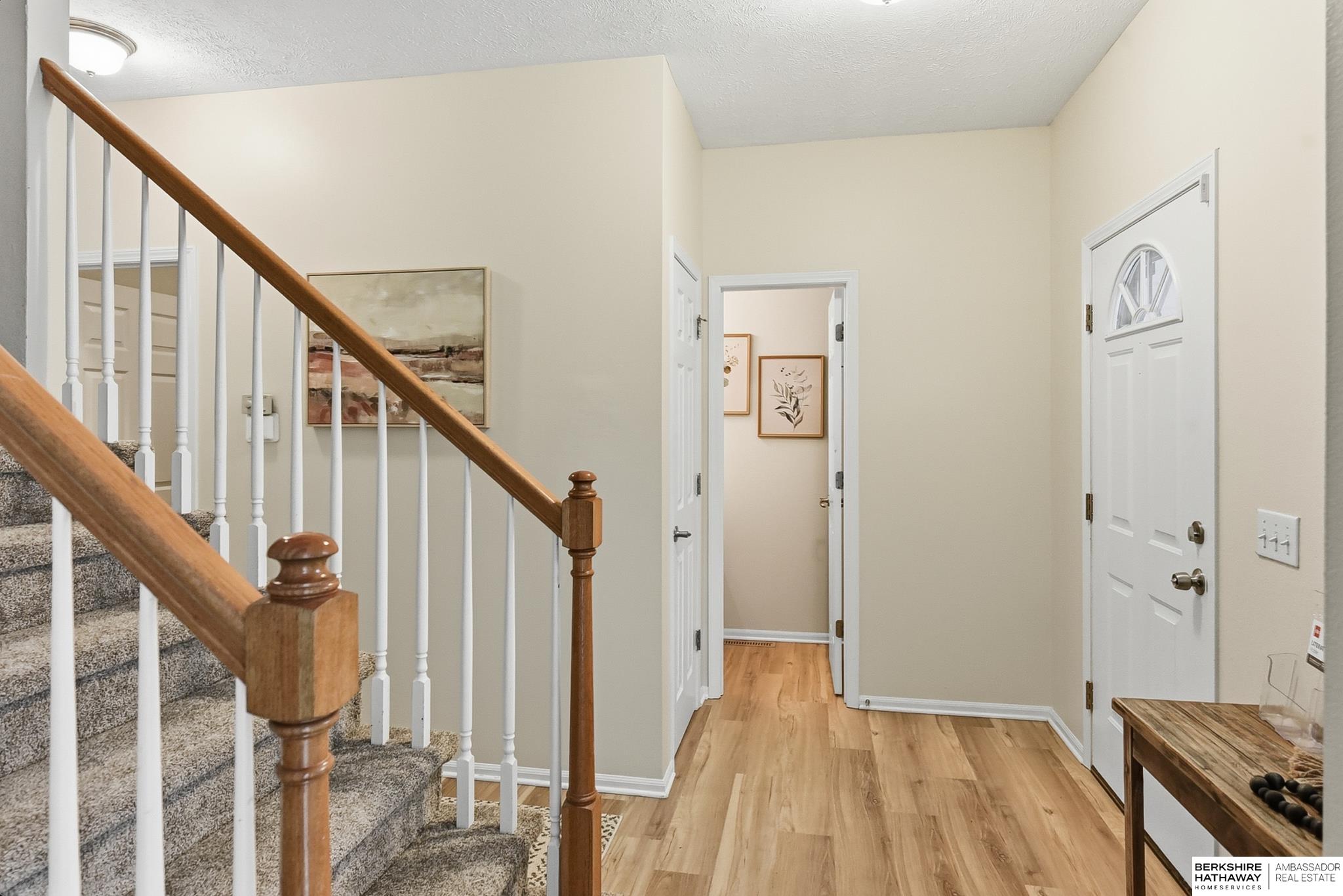 Omaha, Nebraska 68122, United States, 4 Bedrooms Bedrooms, ,3 BathroomsBathrooms,Residential,Pending,247180