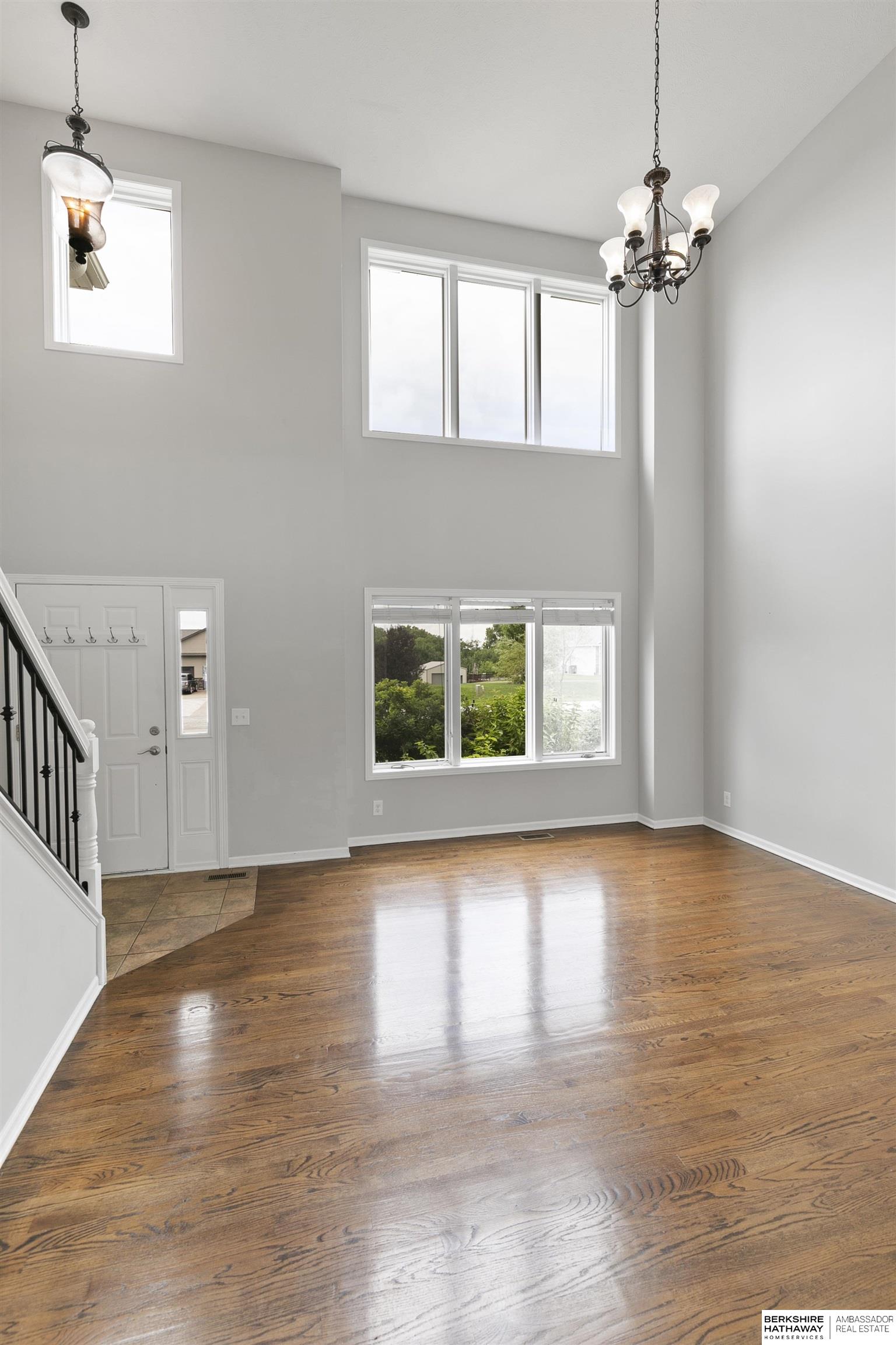 Lincoln, Nebraska 68532, United States, 4 Bedrooms Bedrooms, ,4 BathroomsBathrooms,Residential,Active,184036