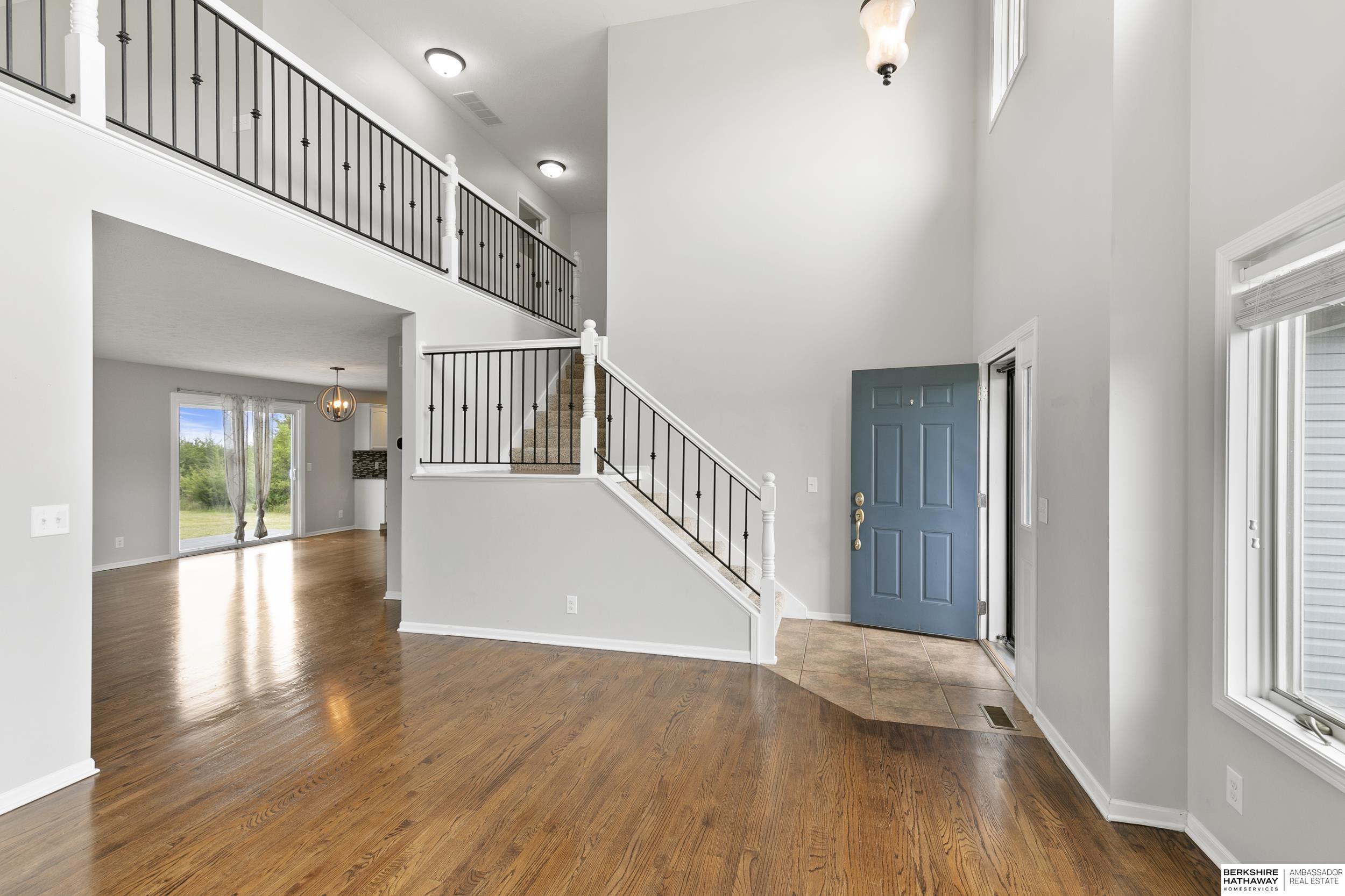 Lincoln, Nebraska 68532, United States, 4 Bedrooms Bedrooms, ,4 BathroomsBathrooms,Residential,Active,184036