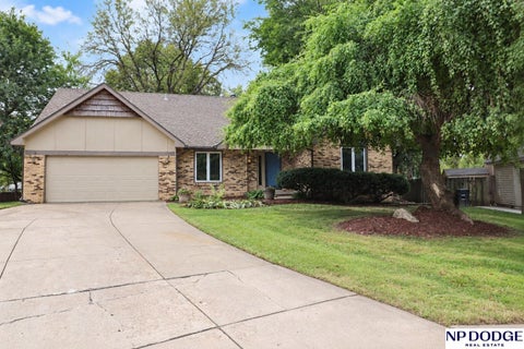 Photo of 14909 Martha Circle, Omaha, NE 68144 (MLS # 22627471)