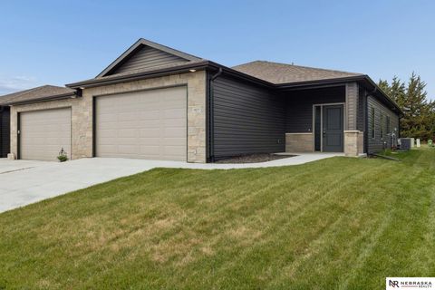 Photo of 9855 Keystone Drive, Lincoln, NE 68516 (MLS # 22613034)