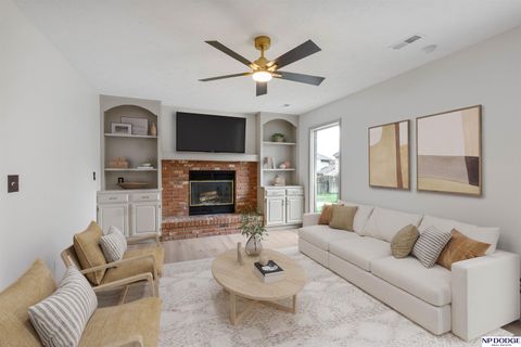 Photo of 2920 N 155 Circle, Omaha, NE 68116 (MLS # 22532297)