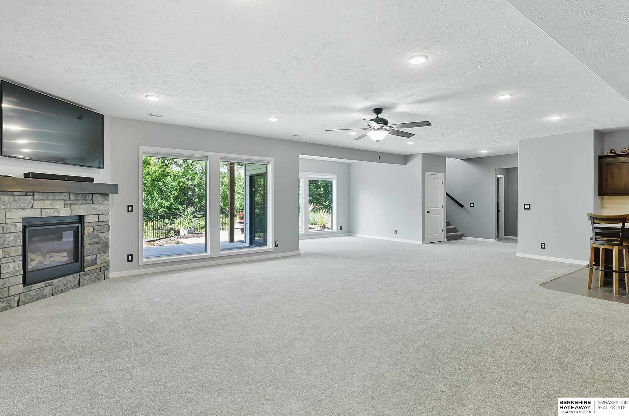 Omaha, Nebraska 68136, United States, 6 Bedrooms Bedrooms, ,3 BathroomsBathrooms,Residential,Active,212047