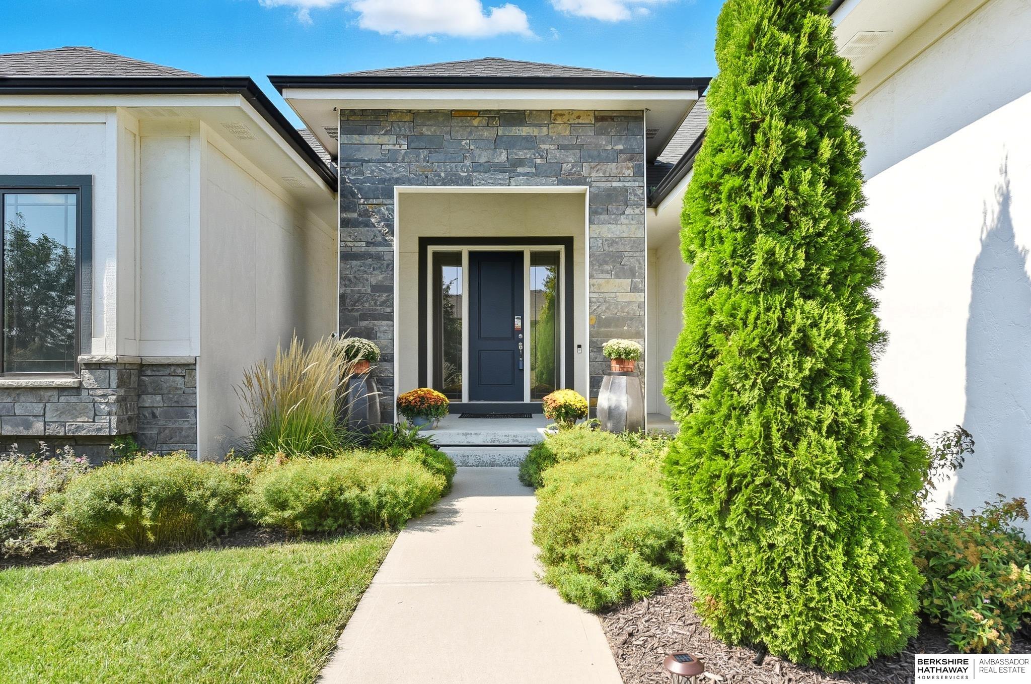 Omaha, Nebraska 68136, United States, 6 Bedrooms Bedrooms, ,3 BathroomsBathrooms,Residential,Active,212047