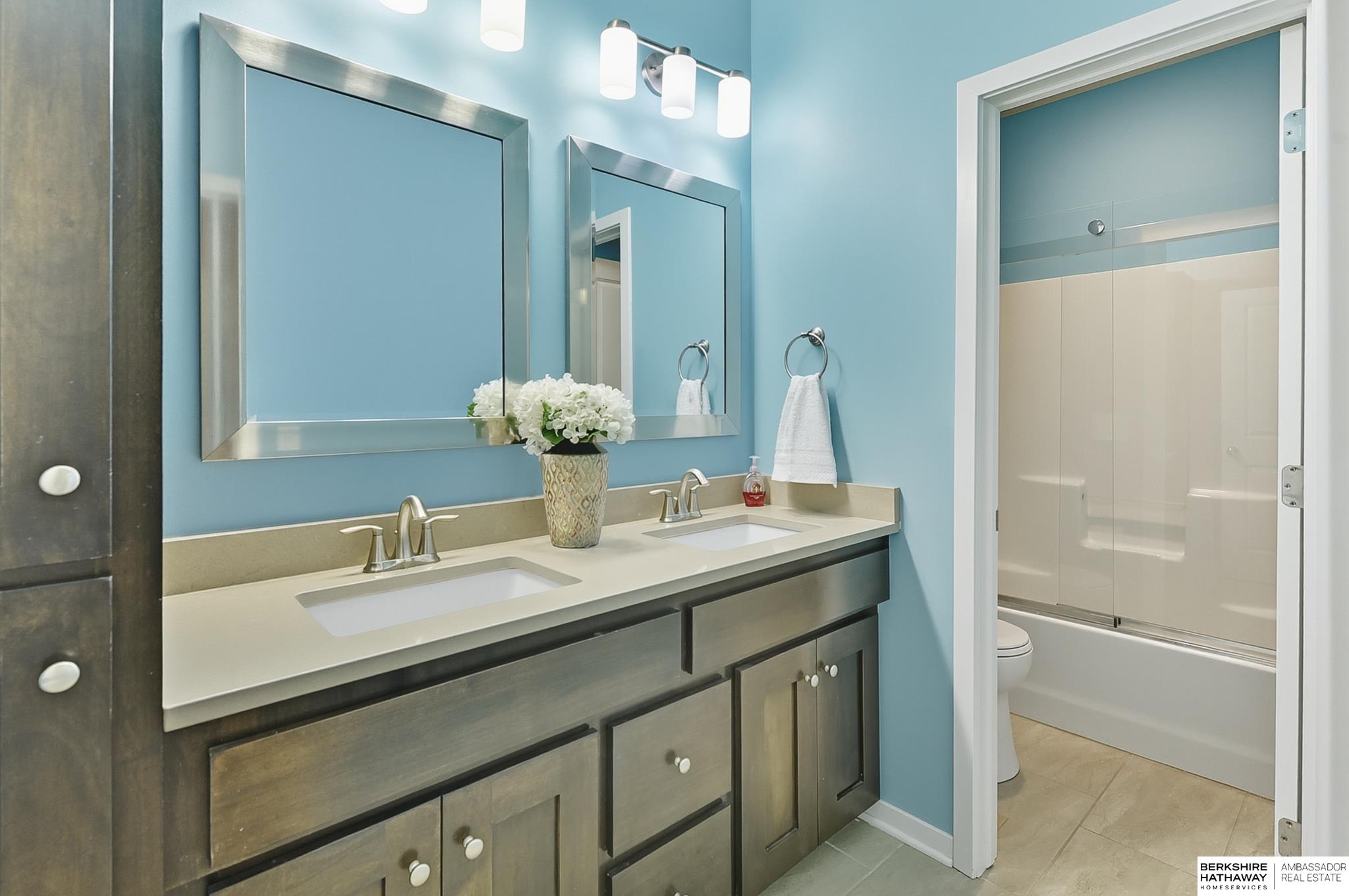 Omaha, Nebraska 68136, United States, 6 Bedrooms Bedrooms, ,3 BathroomsBathrooms,Residential,Active,212047