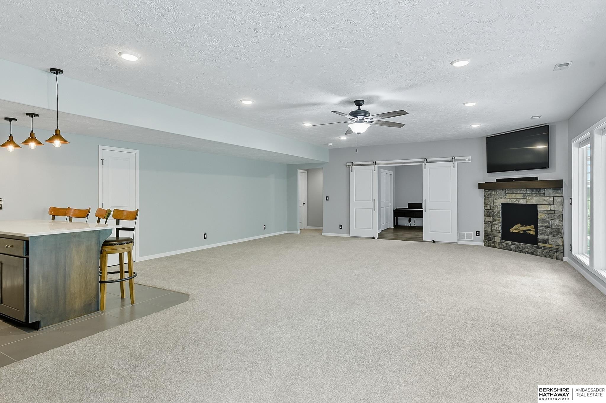 Omaha, Nebraska 68136, United States, 6 Bedrooms Bedrooms, ,3 BathroomsBathrooms,Residential,Active,212047