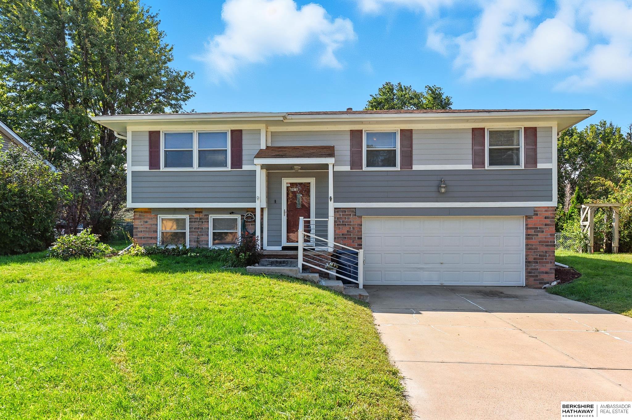 Omaha, Nebraska 68138, United States, 3 Bedrooms Bedrooms, ,2 BathroomsBathrooms,Residential,Active,197103