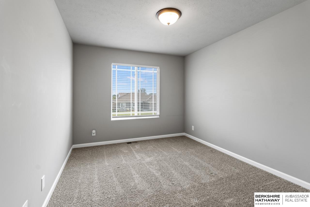 Papillion, Nebraska 68133, United States, 3 Bedrooms Bedrooms, ,2 BathroomsBathrooms,Residential,Active,221390