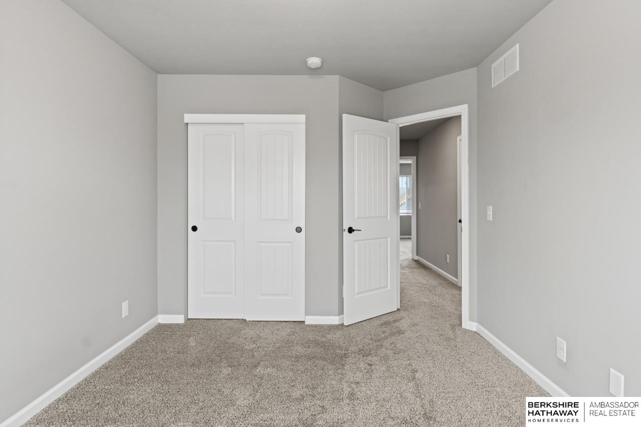 Papillion, Nebraska 68133, United States, 3 Bedrooms Bedrooms, ,2 BathroomsBathrooms,Residential,Active,221390