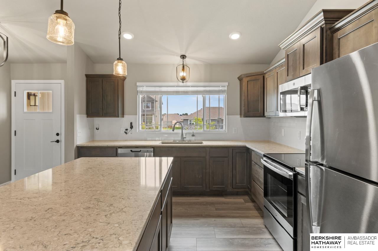 Papillion, Nebraska 68133, United States, 3 Bedrooms Bedrooms, ,2 BathroomsBathrooms,Residential,Active,221390