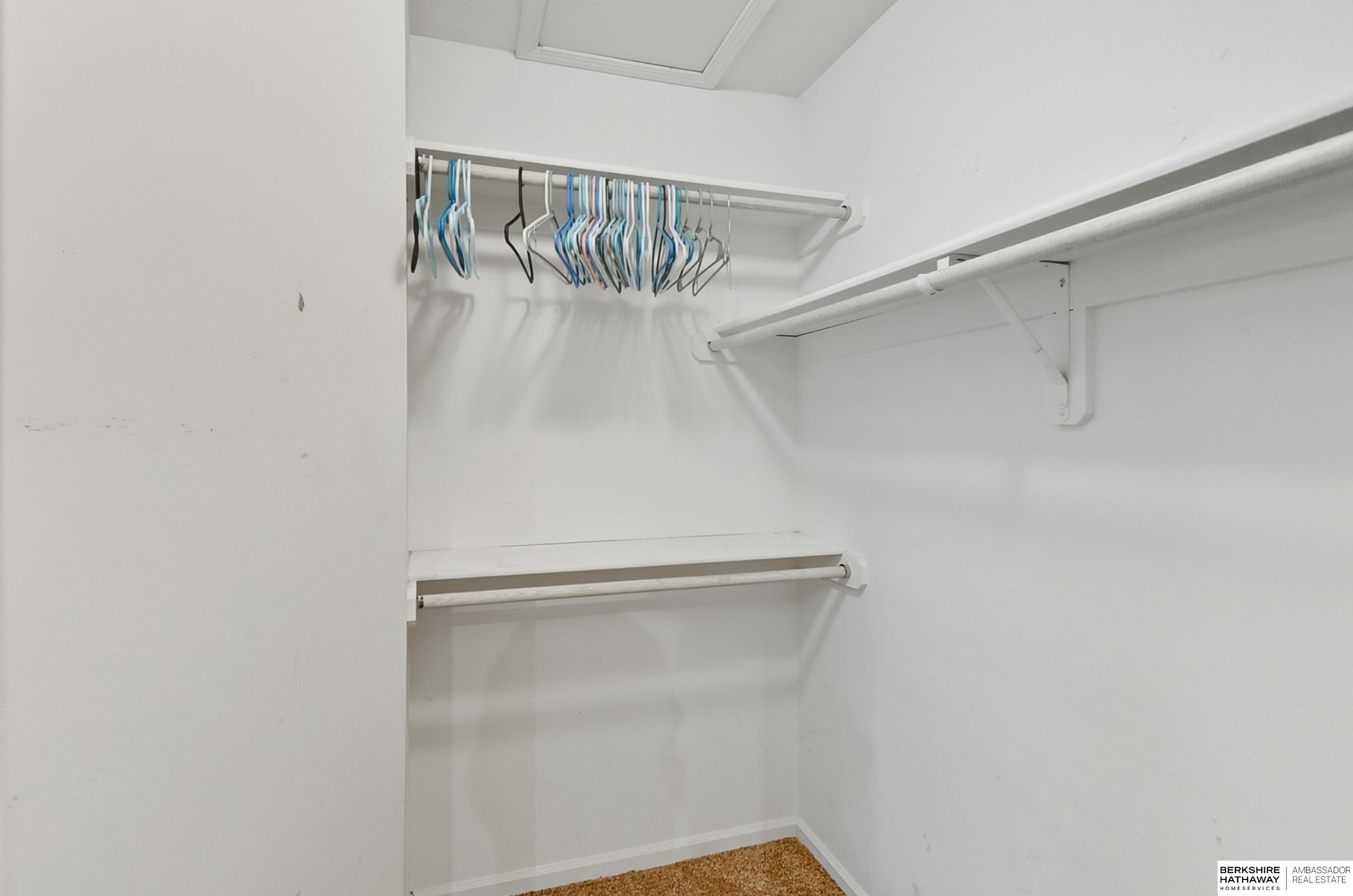 Omaha, Nebraska 68116, United States, 3 Bedrooms Bedrooms, ,3 BathroomsBathrooms,Residential,Pending,214350