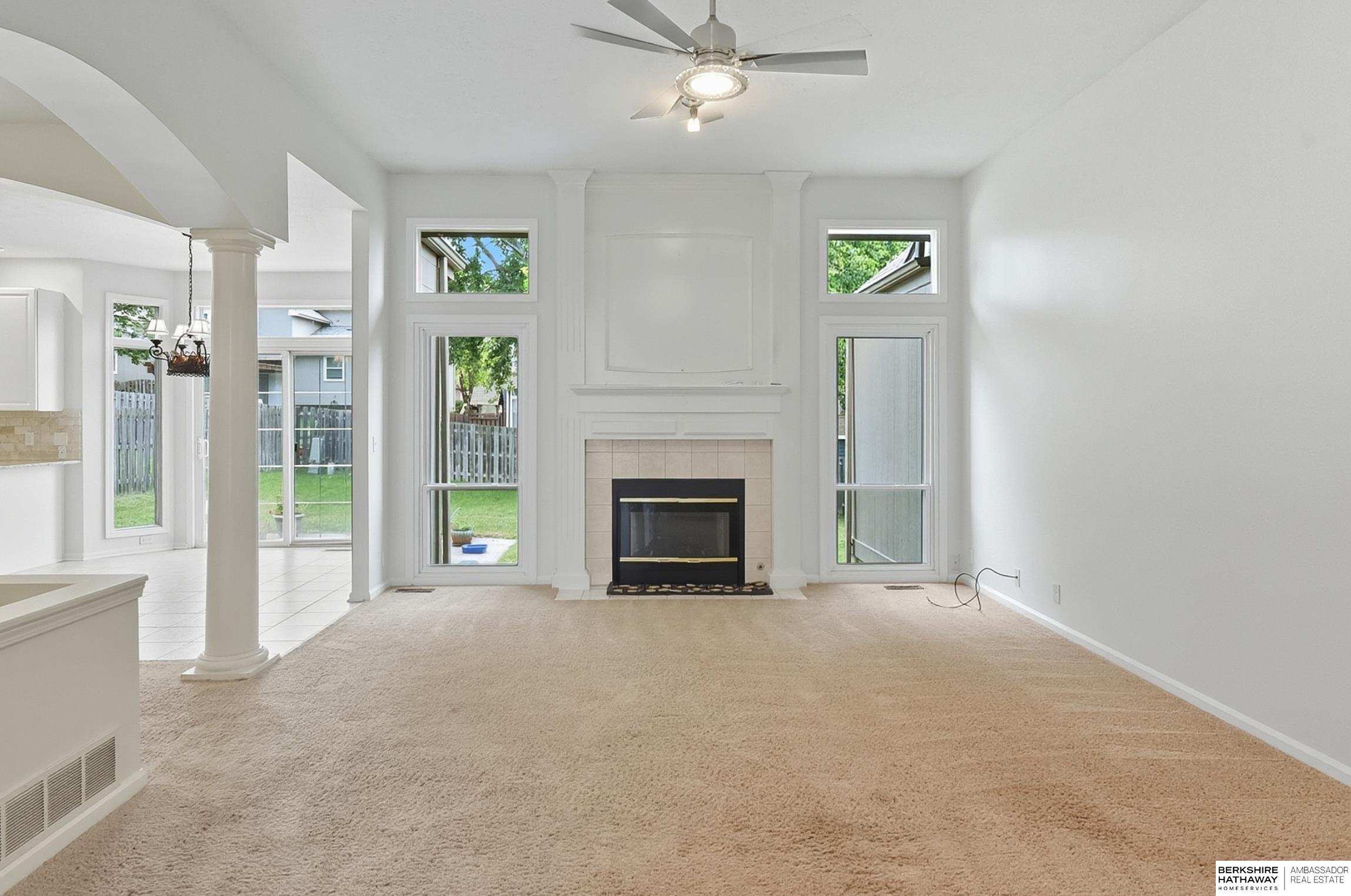 Omaha, Nebraska 68116, United States, 3 Bedrooms Bedrooms, ,3 BathroomsBathrooms,Residential,Pending,214350