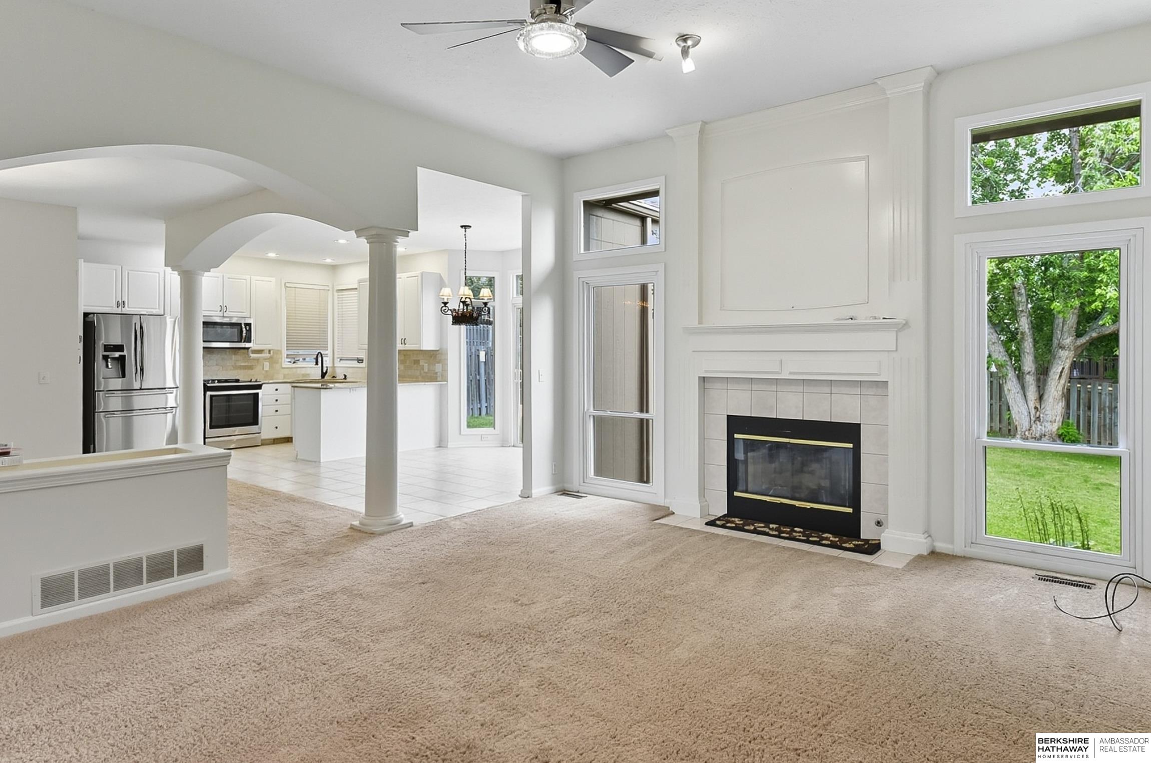 Omaha, Nebraska 68116, United States, 3 Bedrooms Bedrooms, ,3 BathroomsBathrooms,Residential,Pending,214350