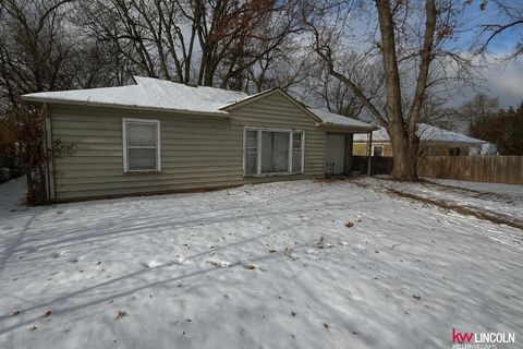 Photo of 335 S 46th Street, Lincoln, NE 68510 (MLS # 22534834)