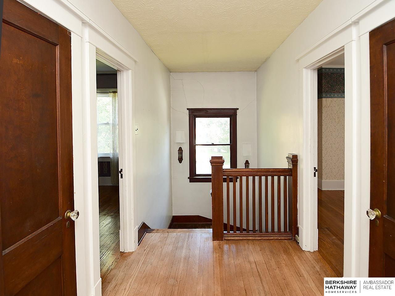 Omaha, Nebraska 68111, United States, 4 Bedrooms Bedrooms, ,2 BathroomsBathrooms,Residential,Pending,210284