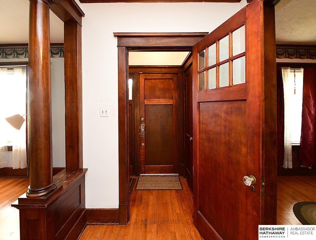 Omaha, Nebraska 68111, United States, 4 Bedrooms Bedrooms, ,2 BathroomsBathrooms,Residential,Pending,210284