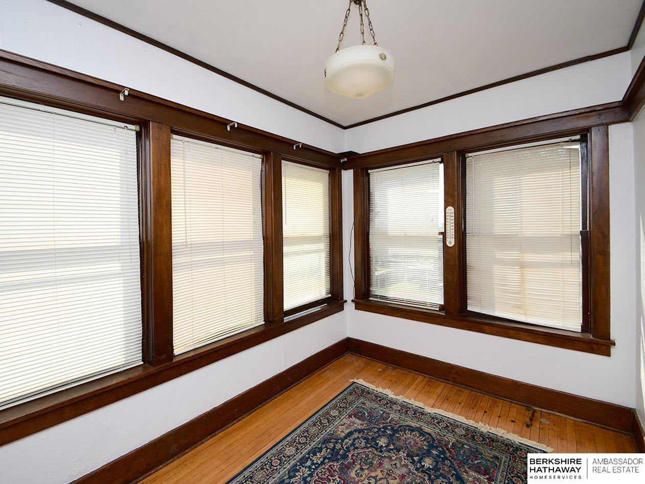 Omaha, Nebraska 68111, United States, 4 Bedrooms Bedrooms, ,2 BathroomsBathrooms,Residential,Pending,210284