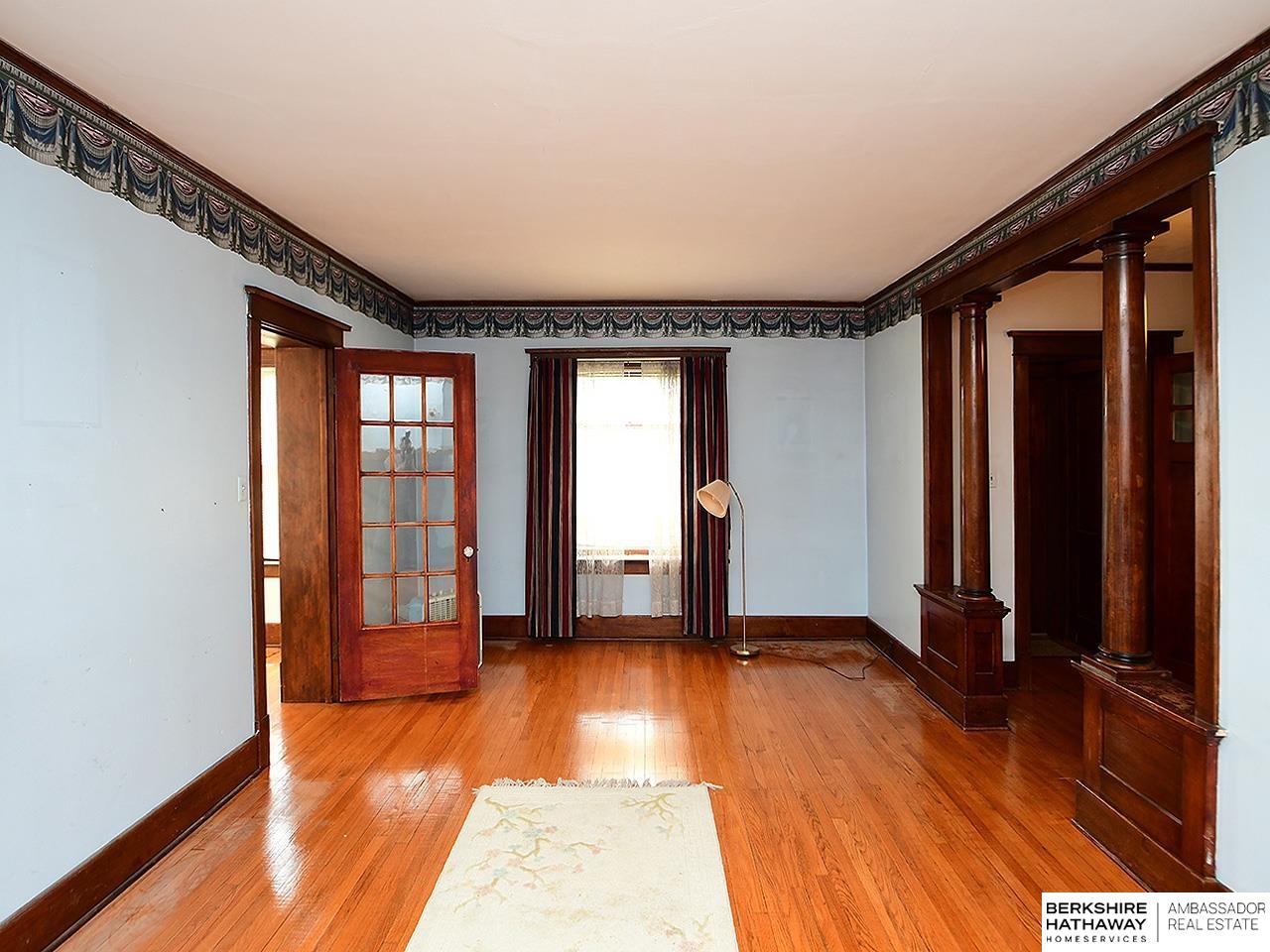 Omaha, Nebraska 68111, United States, 4 Bedrooms Bedrooms, ,2 BathroomsBathrooms,Residential,Pending,210284