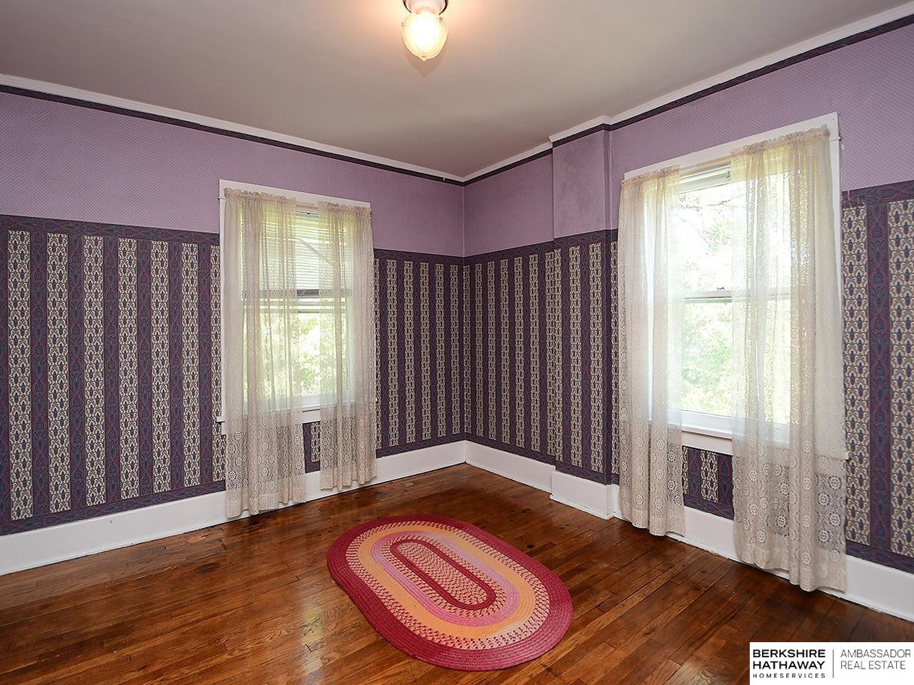 Omaha, Nebraska 68111, United States, 4 Bedrooms Bedrooms, ,2 BathroomsBathrooms,Residential,Pending,210284