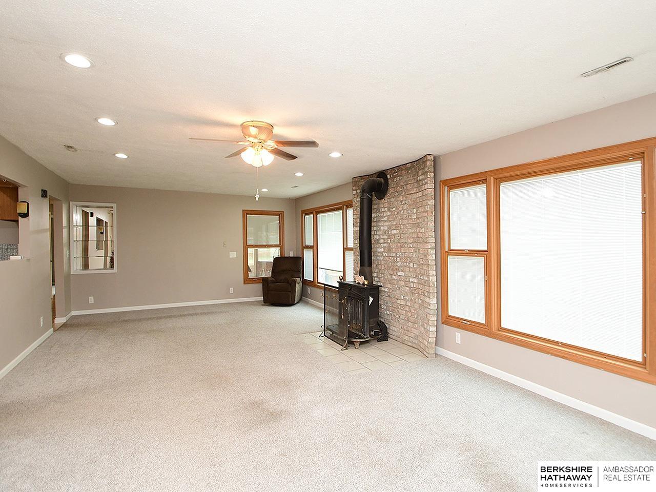 Papillion, Nebraska 68046, United States, 4 Bedrooms Bedrooms, ,2 BathroomsBathrooms,Residential,Active,186309