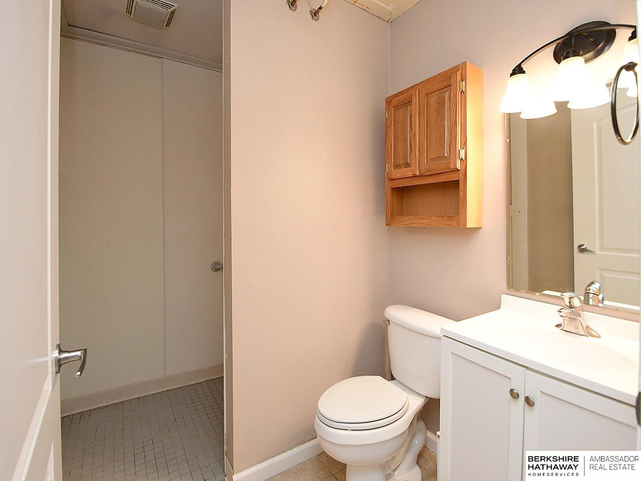 Papillion, Nebraska 68046, United States, 4 Bedrooms Bedrooms, ,2 BathroomsBathrooms,Residential,Active,186309