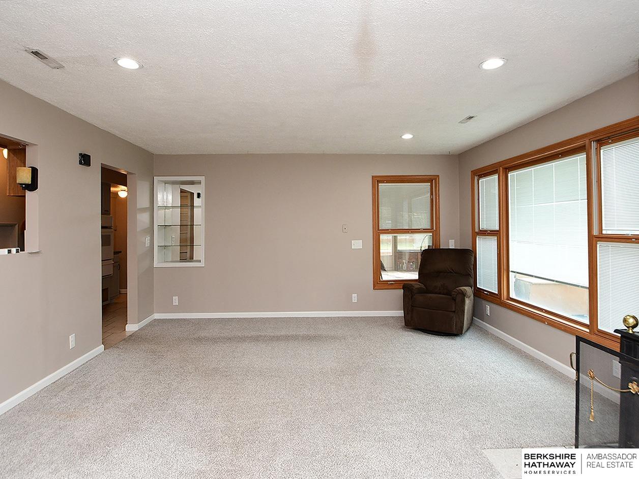 Papillion, Nebraska 68046, United States, 4 Bedrooms Bedrooms, ,2 BathroomsBathrooms,Residential,Active,186309