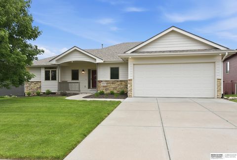 Photo of 4905 Chennault Street, Papillion, NE 68133 (MLS # 22614400)