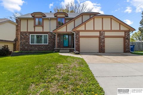 Photo of 11373 Mason Street, Omaha, NE 68154 (MLS # 22611968)