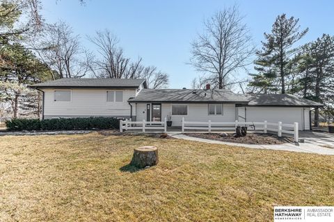 Photo of 11495 Potter Street, Omaha, NE 68142 (MLS # 22609739)