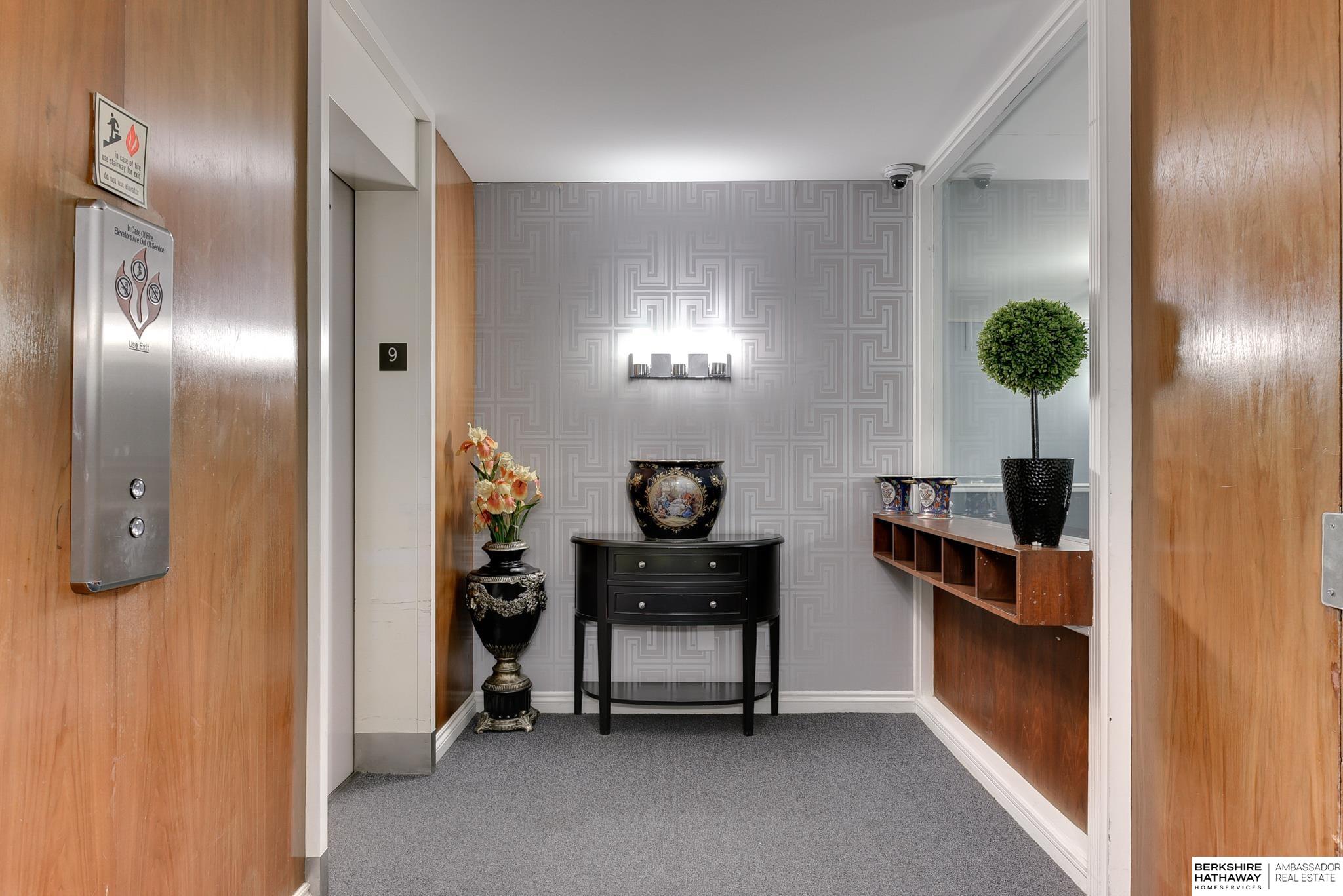 Omaha, Nebraska 68131, United States, 1 Bedroom Bedrooms, ,1 BathroomBathrooms,Residential,Active,169000