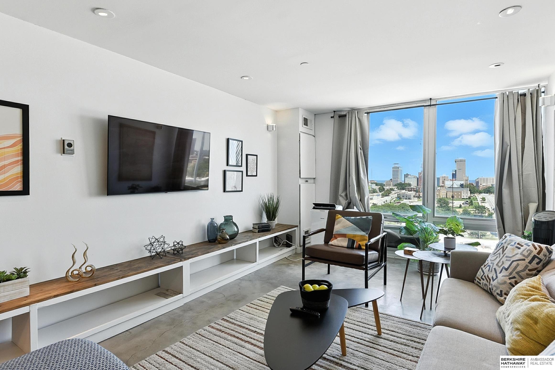 Omaha, Nebraska 68131, United States, 1 Bedroom Bedrooms, ,1 BathroomBathrooms,Residential,Active,169000