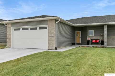 Photo of 5932 Loxton Street, Lincoln, NE 68526 (MLS # 22601274)