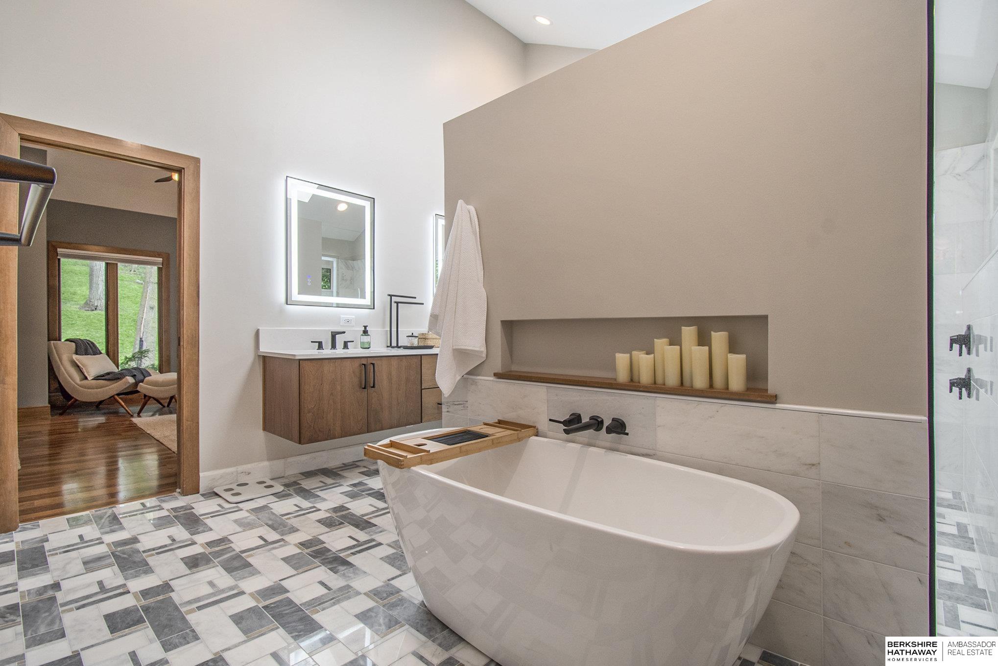 Bellevue, Nebraska 68005, United States, 4 Bedrooms Bedrooms, ,3 BathroomsBathrooms,Residential,Active,146610