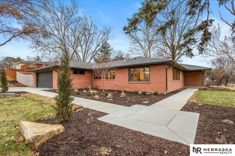 Photo of 2009 S 88th Street, Omaha, NE 68124 (MLS # 22601136)