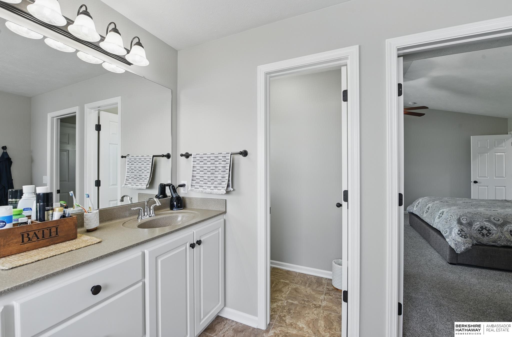 La Vista, Nebraska 68128, United States, 4 Bedrooms Bedrooms, ,3 BathroomsBathrooms,Residential,Active,128772