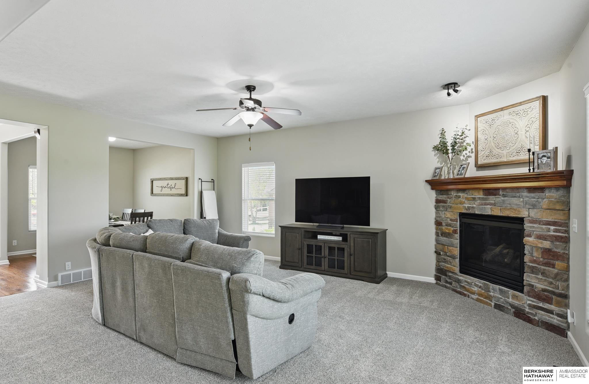 La Vista, Nebraska 68128, United States, 4 Bedrooms Bedrooms, ,3 BathroomsBathrooms,Residential,Active,128772