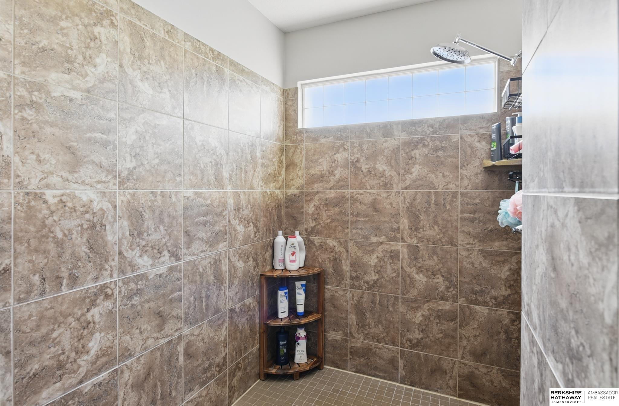 La Vista, Nebraska 68128, United States, 4 Bedrooms Bedrooms, ,3 BathroomsBathrooms,Residential,Active,128772