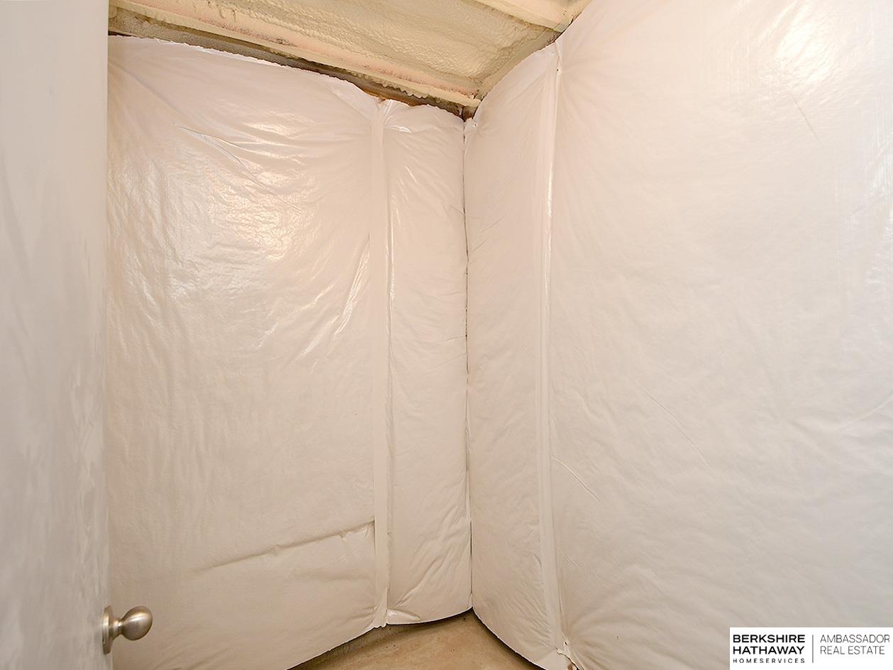 Omaha, Nebraska 68022, United States, 5 Bedrooms Bedrooms, ,4 BathroomsBathrooms,Residential,Active,215359