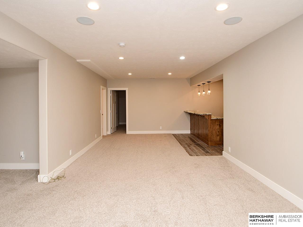 Omaha, Nebraska 68022, United States, 5 Bedrooms Bedrooms, ,4 BathroomsBathrooms,Residential,Active,215359