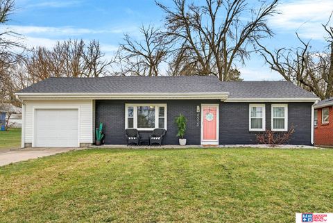 Photo of 4515 High Street, Lincoln, NE 68506 (MLS # 22608695)