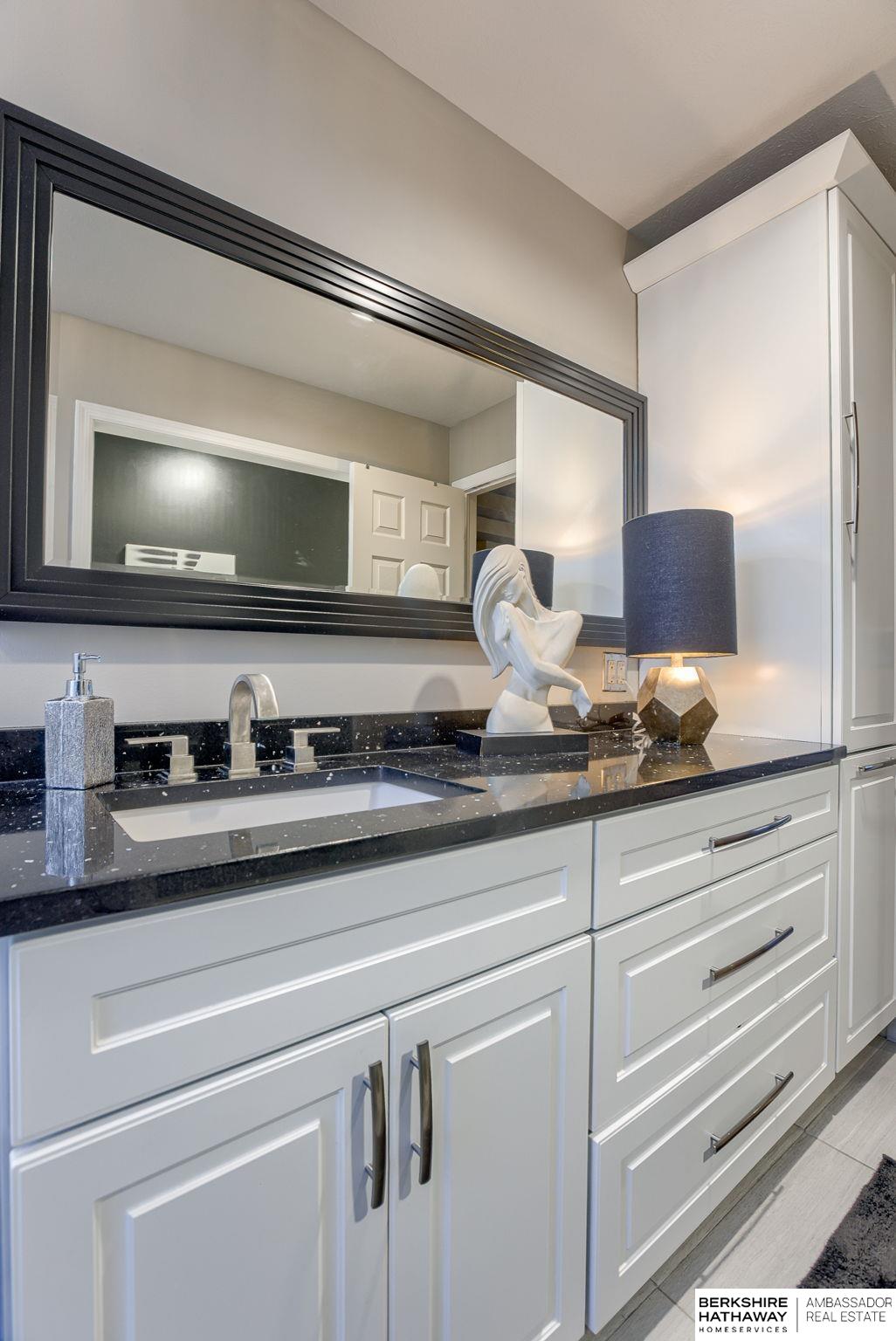 Louisville, Nebraska 68037, United States, 4 Bedrooms Bedrooms, ,4 BathroomsBathrooms,Residential,Active,12693