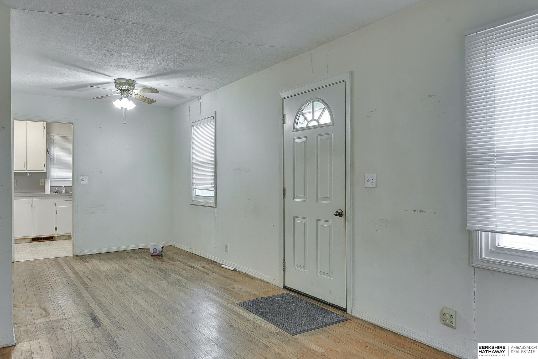 Omaha, Nebraska 68114, United States, 3 Bedrooms Bedrooms, ,1 BathroomBathrooms,Residential,Active,236933