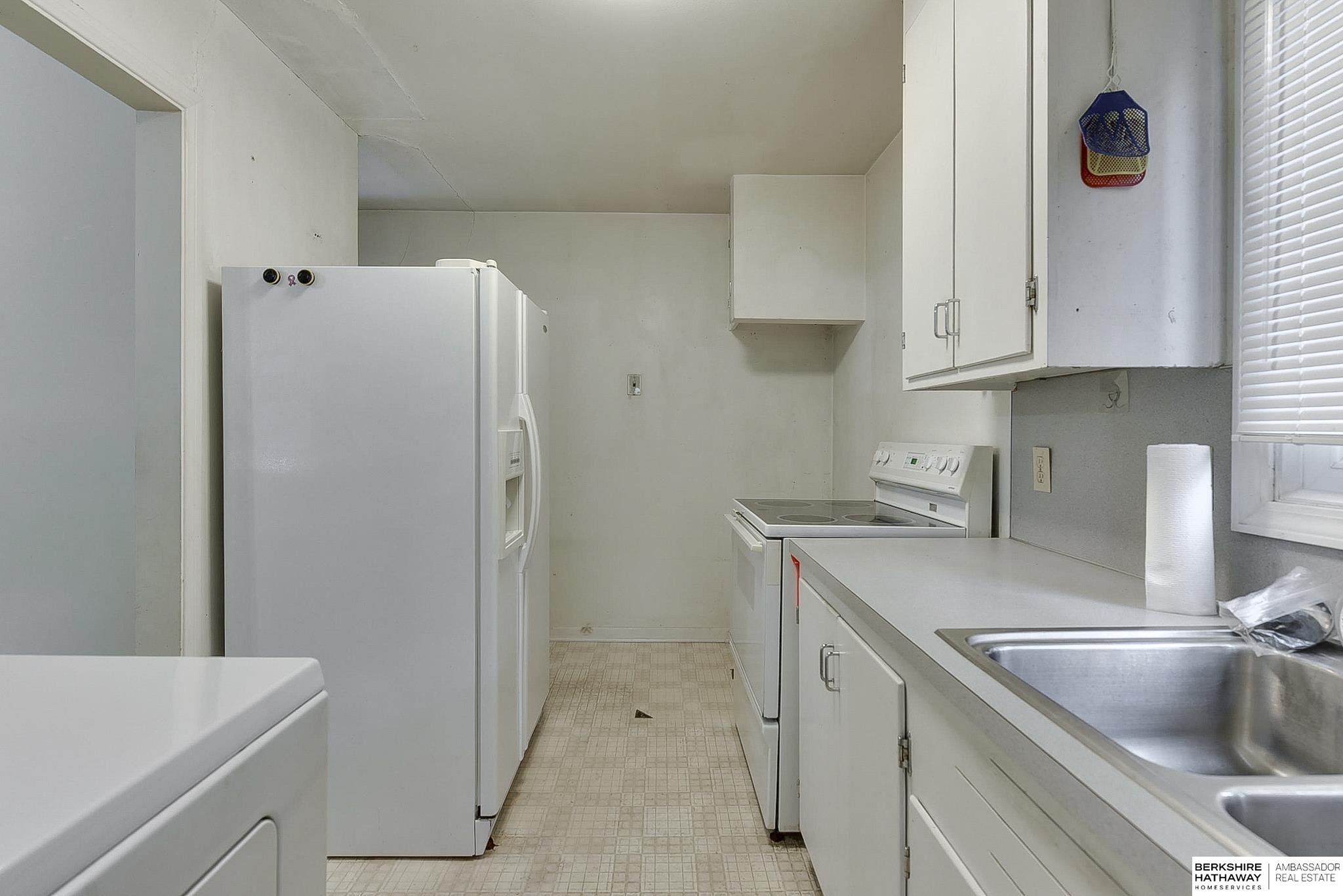 Omaha, Nebraska 68114, United States, 3 Bedrooms Bedrooms, ,1 BathroomBathrooms,Residential,Active,236933