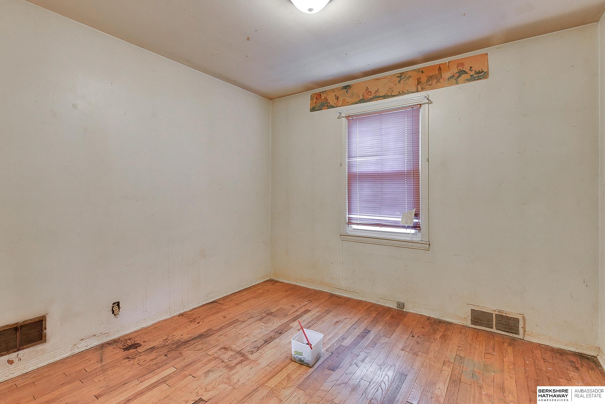 Omaha, Nebraska 68114, United States, 3 Bedrooms Bedrooms, ,1 BathroomBathrooms,Residential,Active,236933