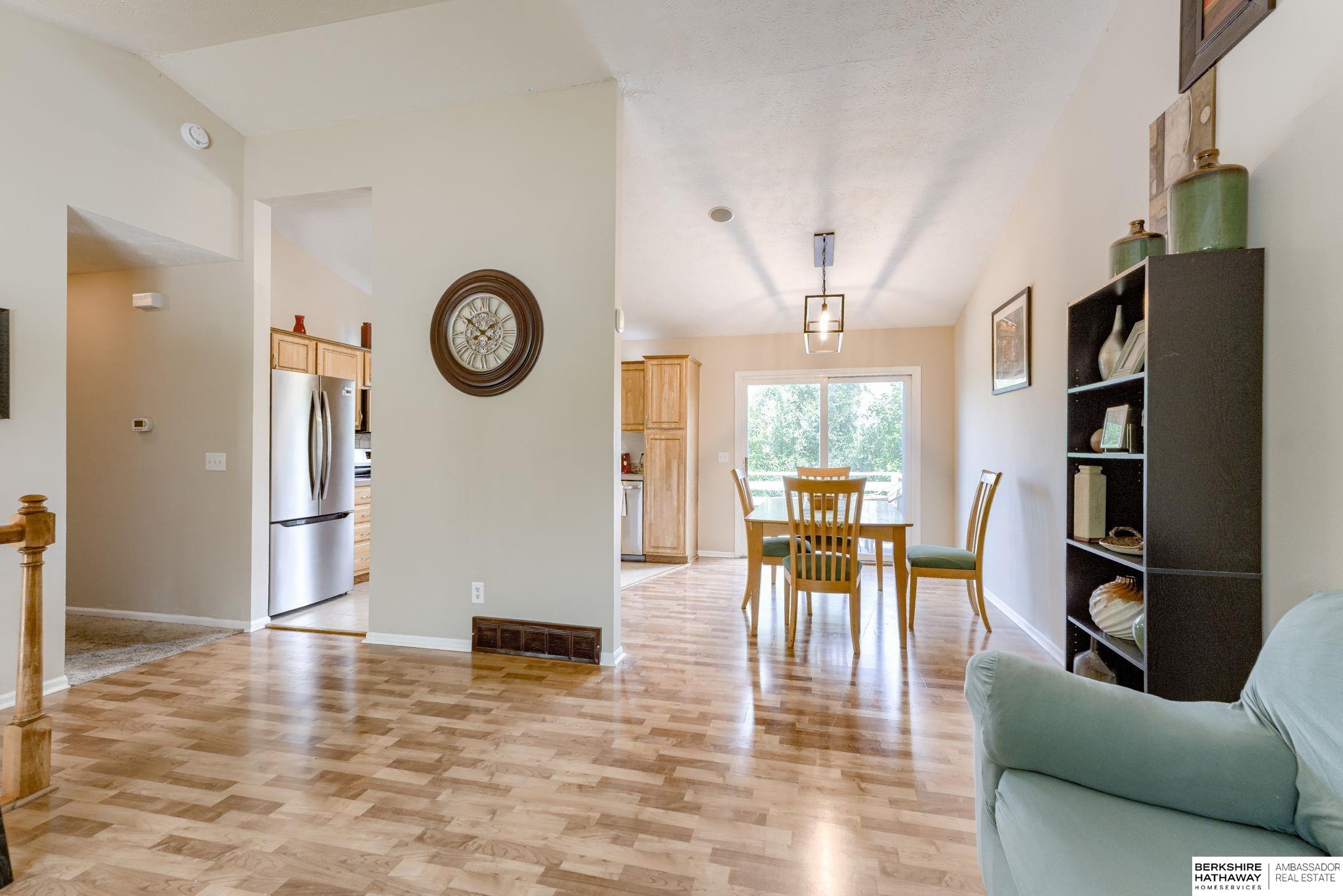 Omaha, Nebraska 68123, United States, 3 Bedrooms Bedrooms, ,2 BathroomsBathrooms,Residential,Pending,183325