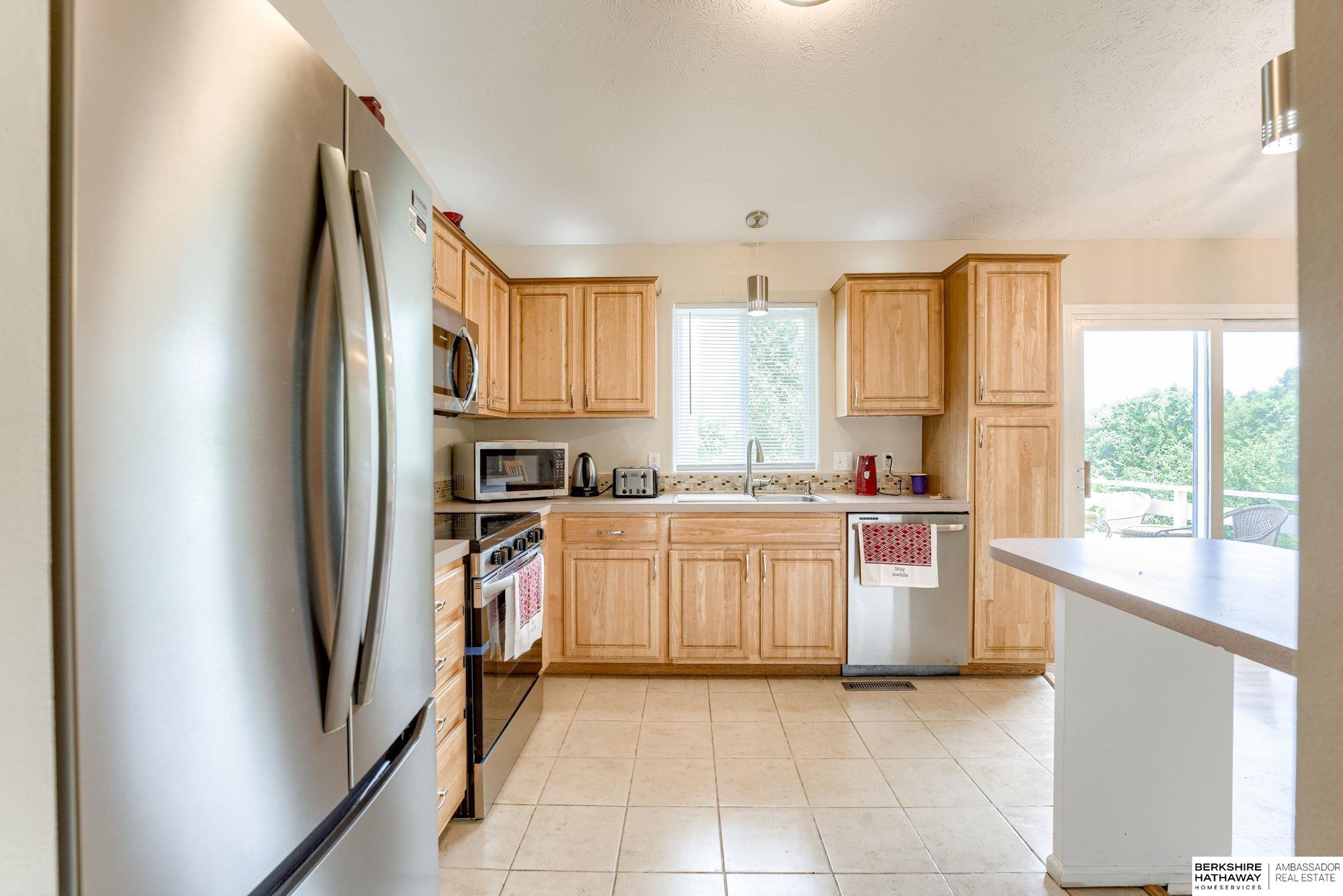 Omaha, Nebraska 68123, United States, 3 Bedrooms Bedrooms, ,2 BathroomsBathrooms,Residential,Pending,183325