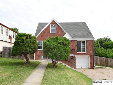 Photo of 3110 Young Street, Omaha, NE 68112 (MLS # 22618048)